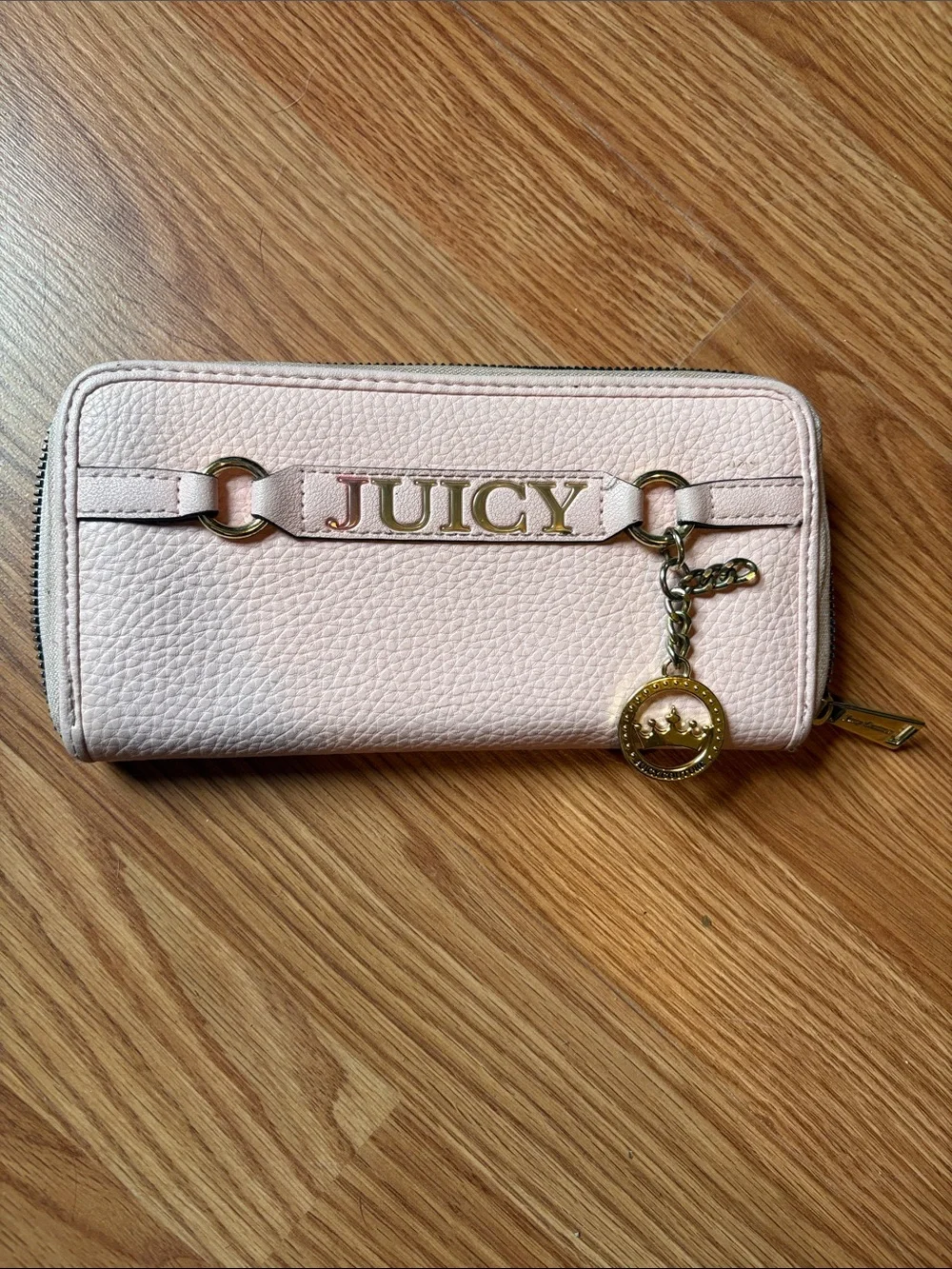 Juicy Couture Light Pink Pebbled Zip-Around Wallet with Gold Charm - Picture 1 of 7